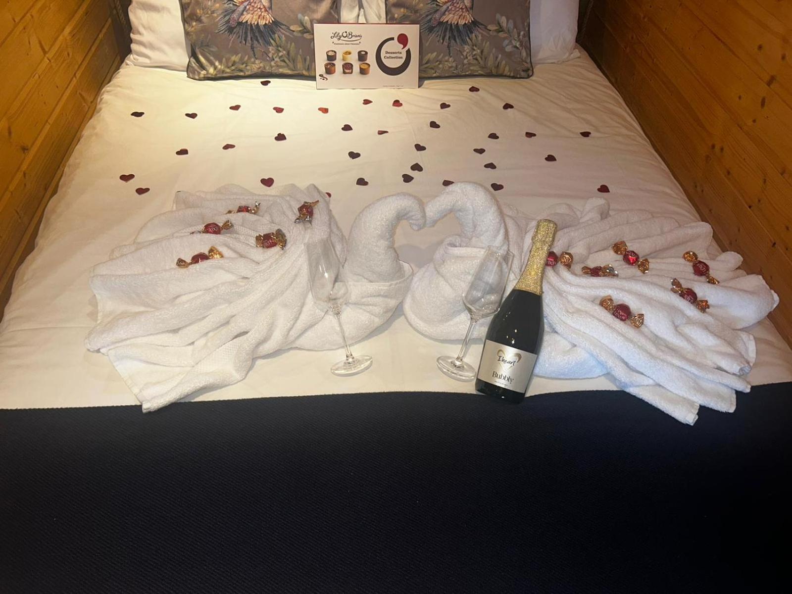 Crabmill Glamping Bewdley 호텔 외부 사진