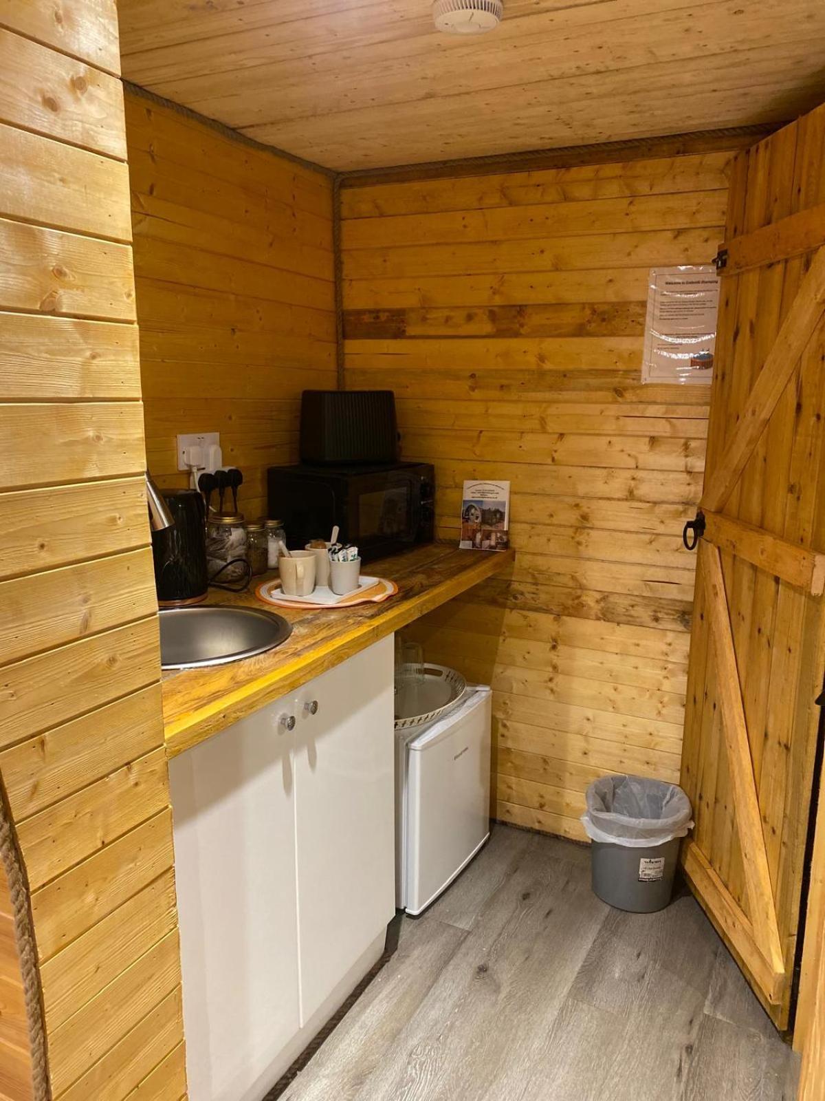 Crabmill Glamping Bewdley 호텔 외부 사진